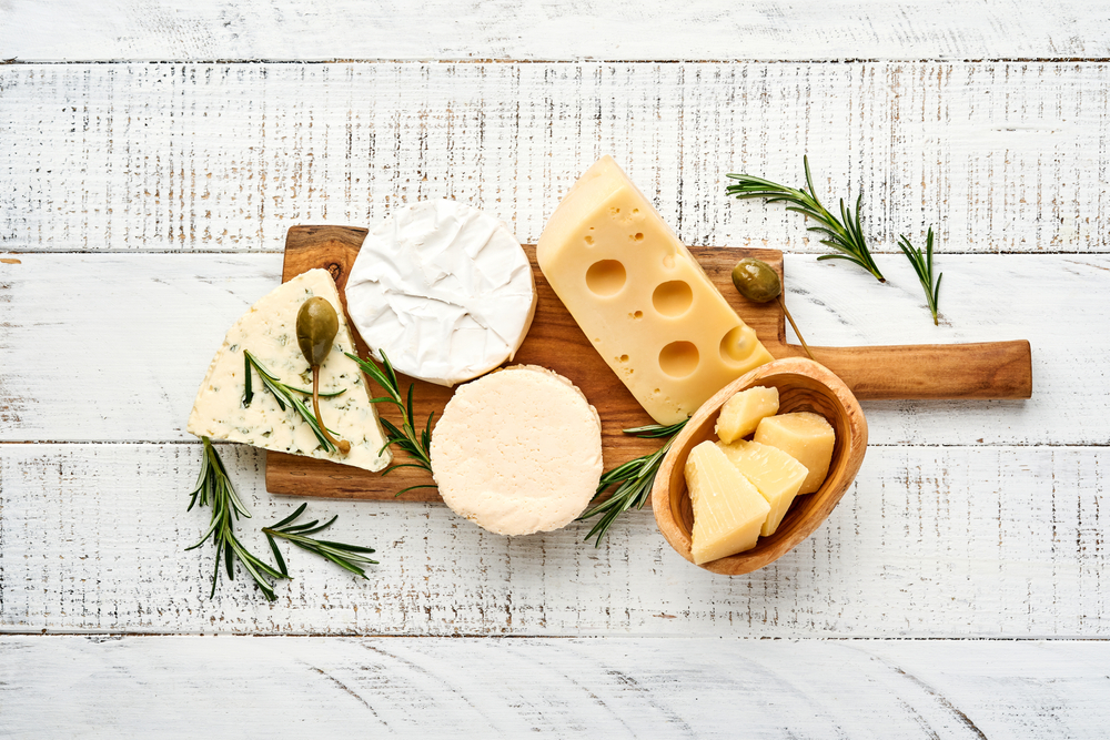 Set,Or,Assortment,Cheeses.,Suluguni,With,Spice,,Camembert,,Blue,Cheese,