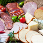 Ham,,Salami,,Sausages,And,Cheese,With,Bread,And,Tomato