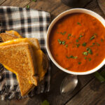 Homemade,Grilled,Cheese,With,Tomato,Soup,For,Lunch